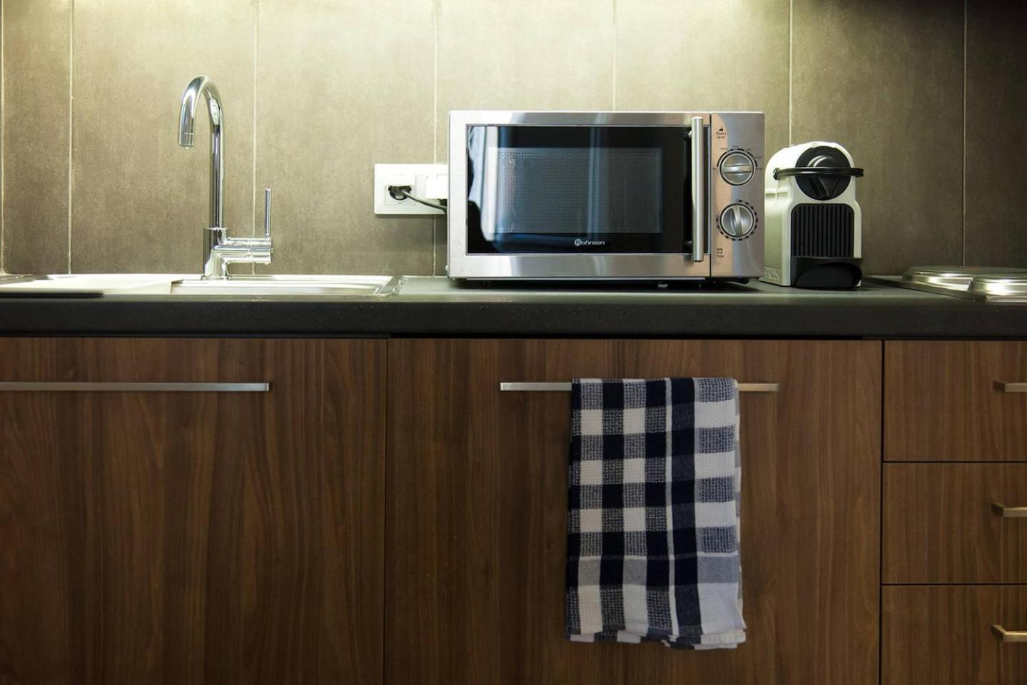 Toni'S Charming Apartment In The Thisseo Station 아테네 외부 사진