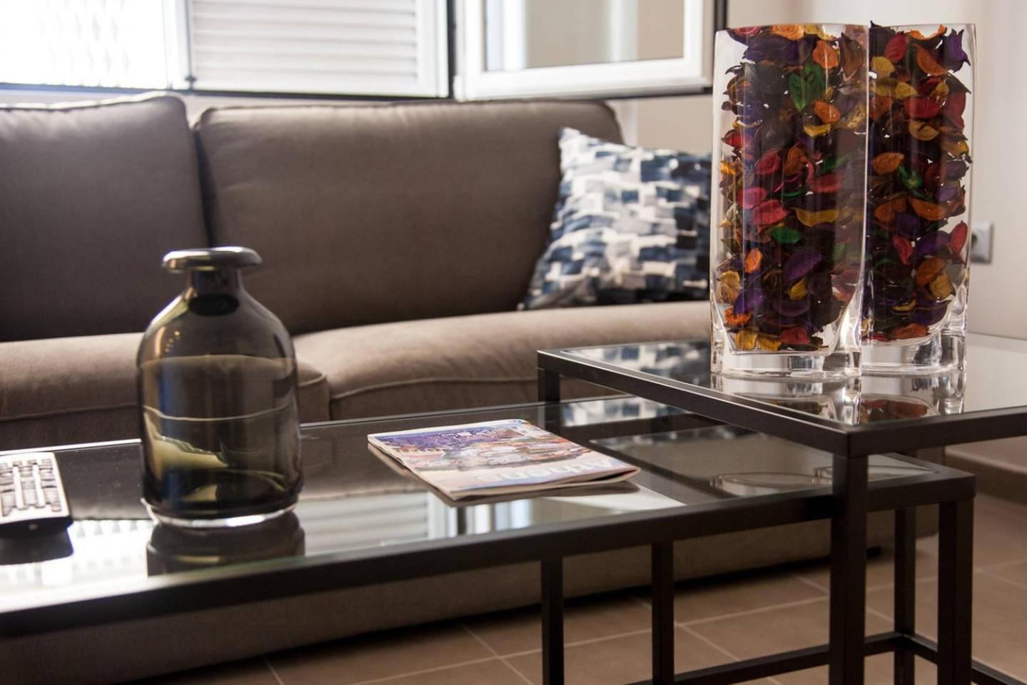 Toni'S Charming Apartment In The Thisseo Station 아테네 외부 사진