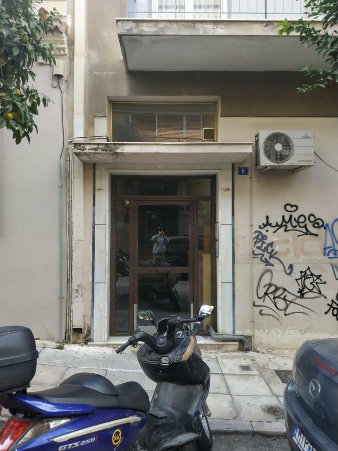 Toni'S Charming Apartment In The Thisseo Station 아테네 외부 사진